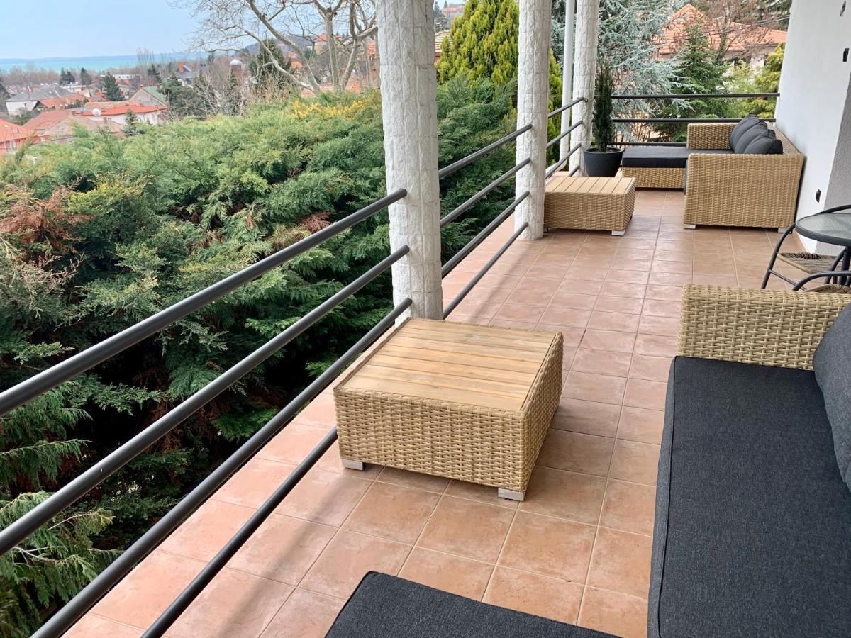 Koi Apartman Balatonalmadi Exterior photo