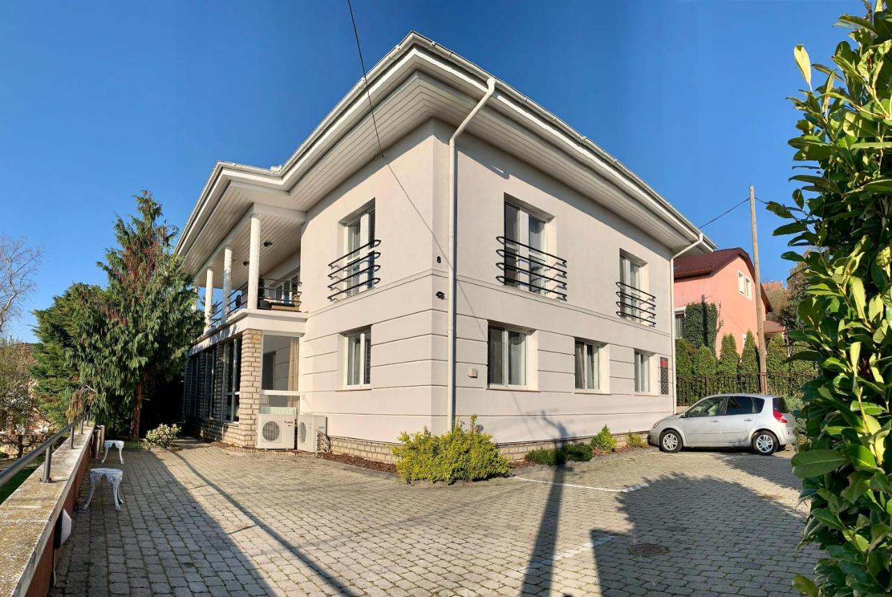 Koi Apartman Balatonalmadi Exterior photo