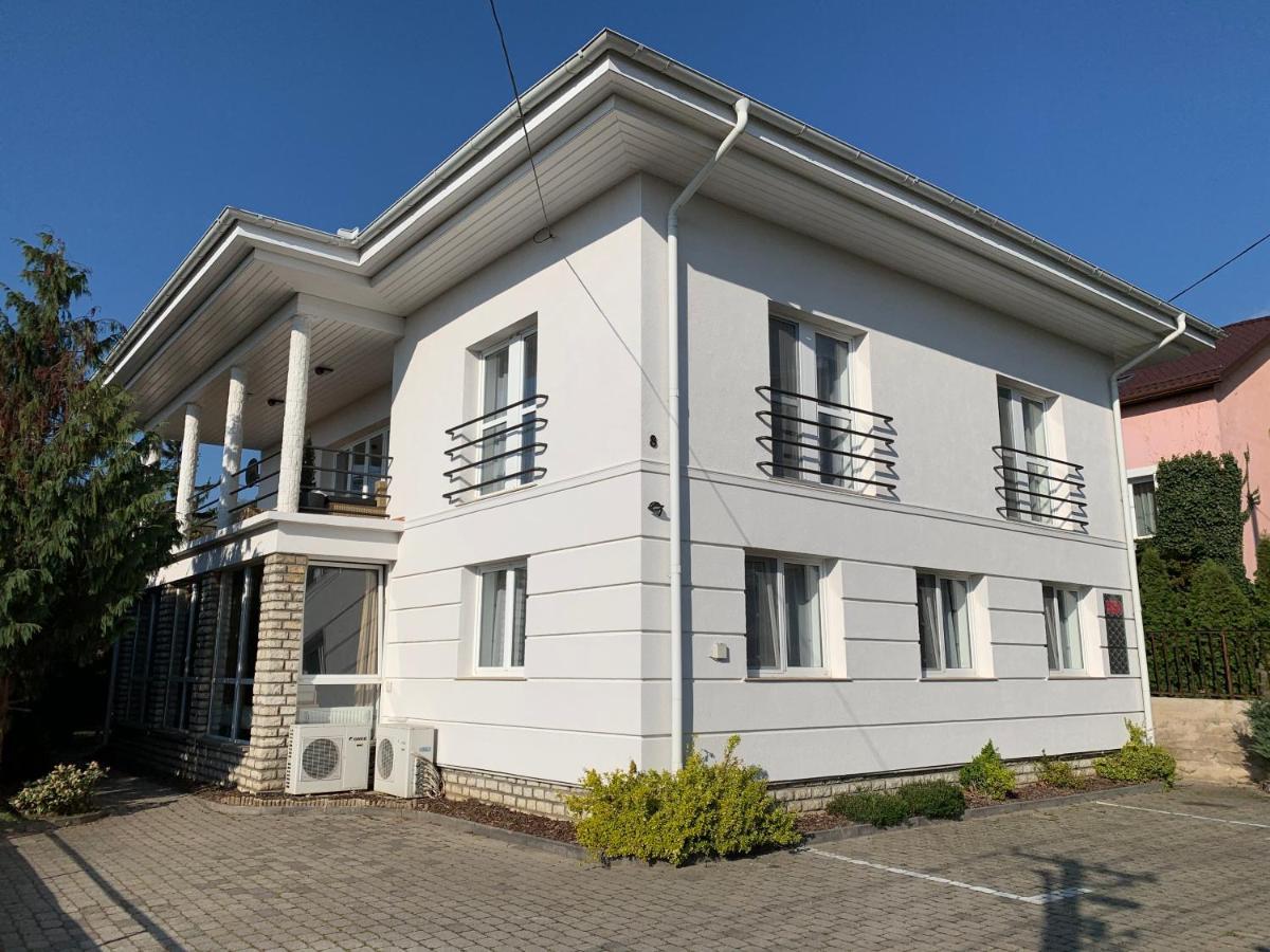 Koi Apartman Balatonalmadi Exterior photo