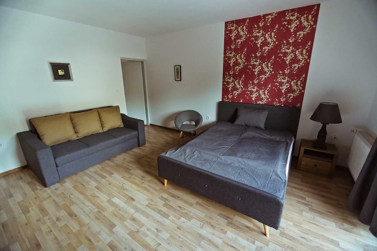 Koi Apartman Balatonalmadi Exterior photo