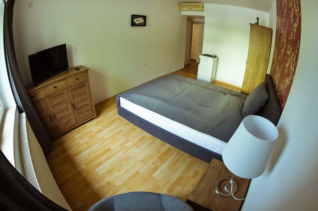 Koi Apartman Balatonalmadi Exterior photo
